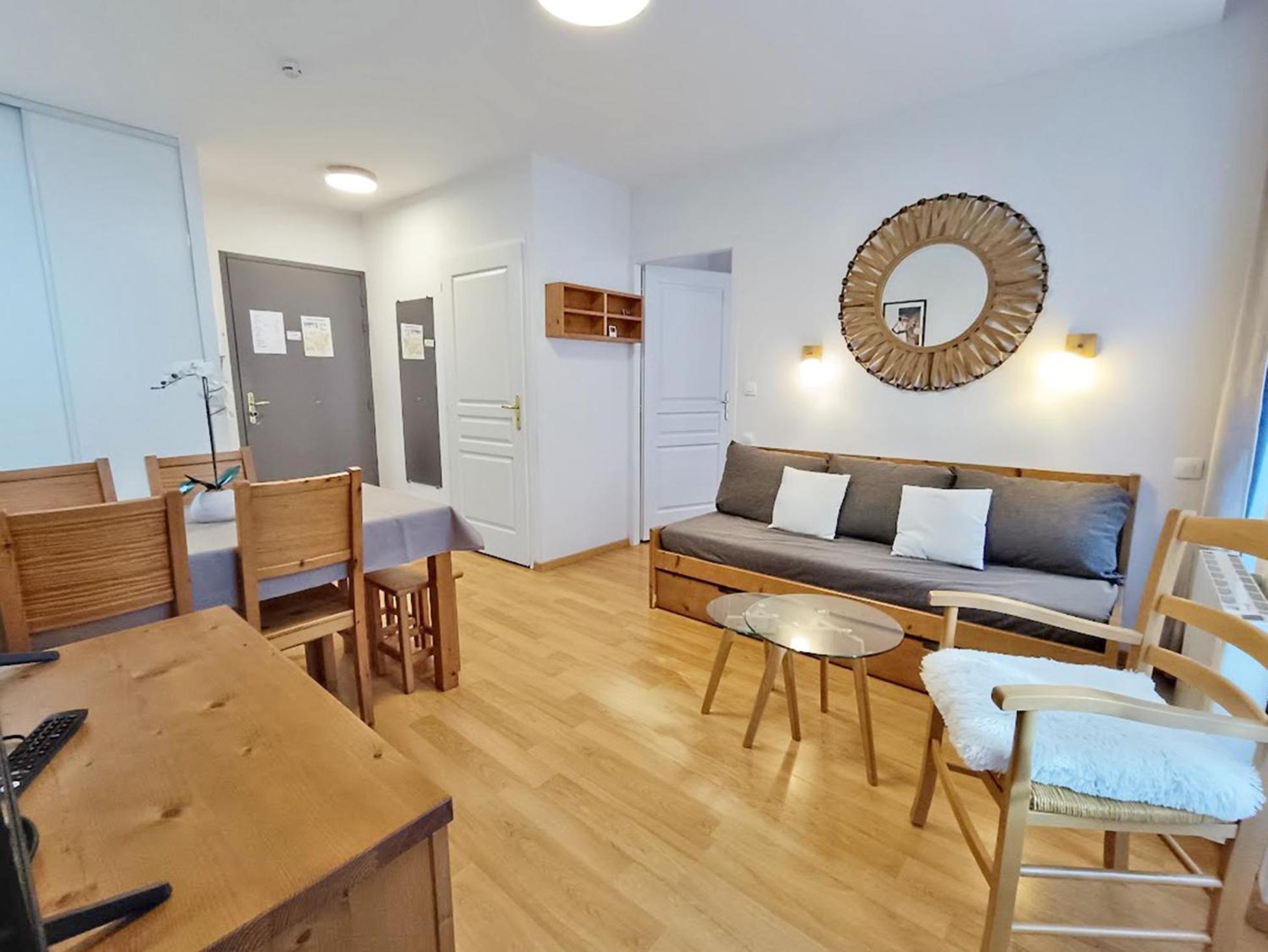 L'Eterlou, T3, Centre Luchon, Wifi, Casier A Skis, Ascenseur, 6 Personnes Bagneres-de-Luchon Exterior photo